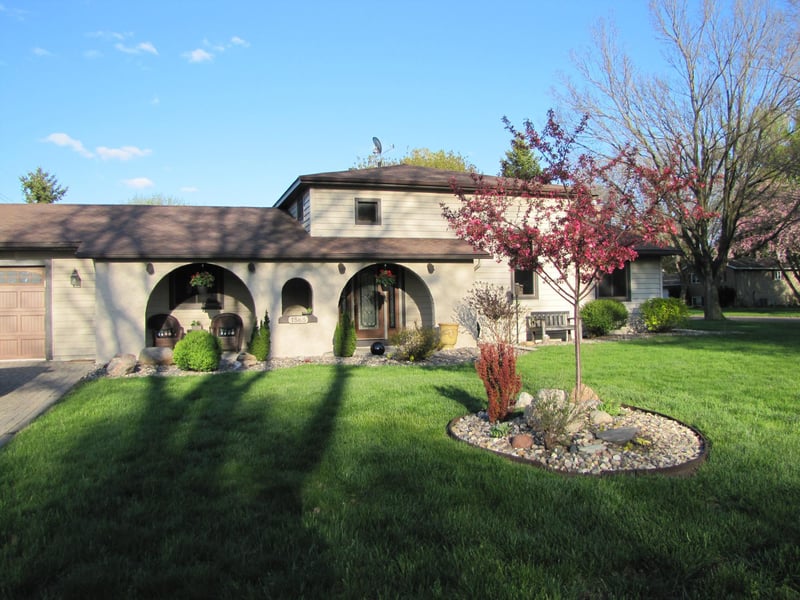 1565 Commerce Dr, North Mankato, MN 56003