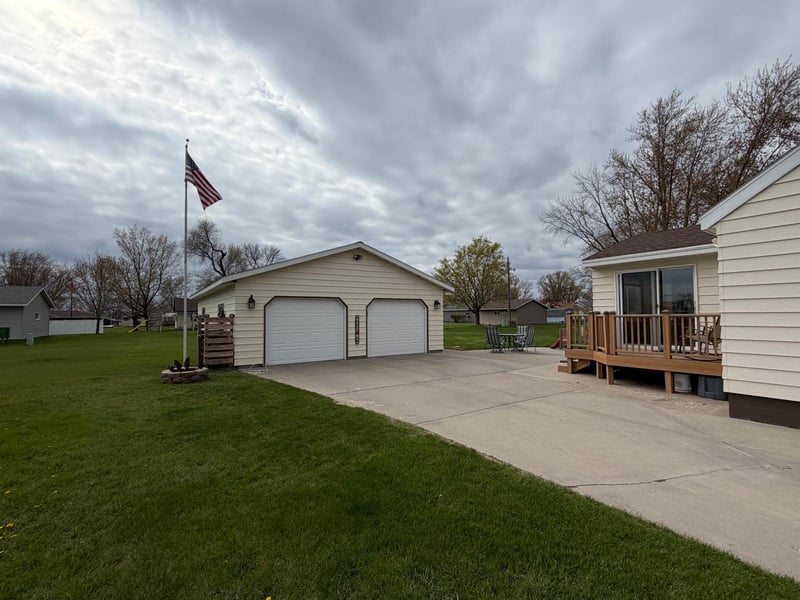 515 Oak St N, Sauk Centre, MN 56378