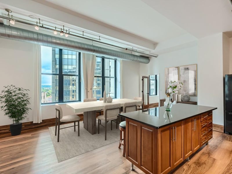 350 Saint Peter St #1106, Saint Paul, MN 55102