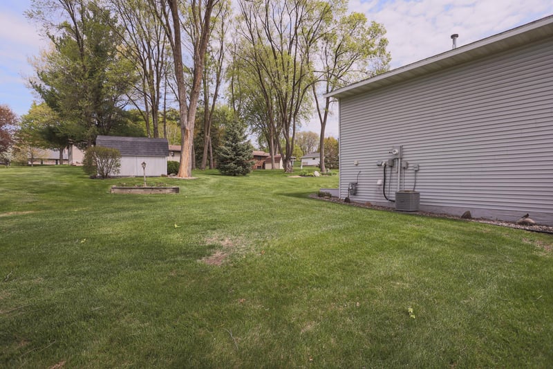 380 Flora St S, Prescott, WI 54021