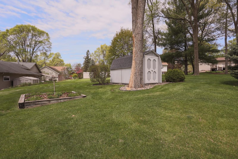 380 Flora St S, Prescott, WI 54021