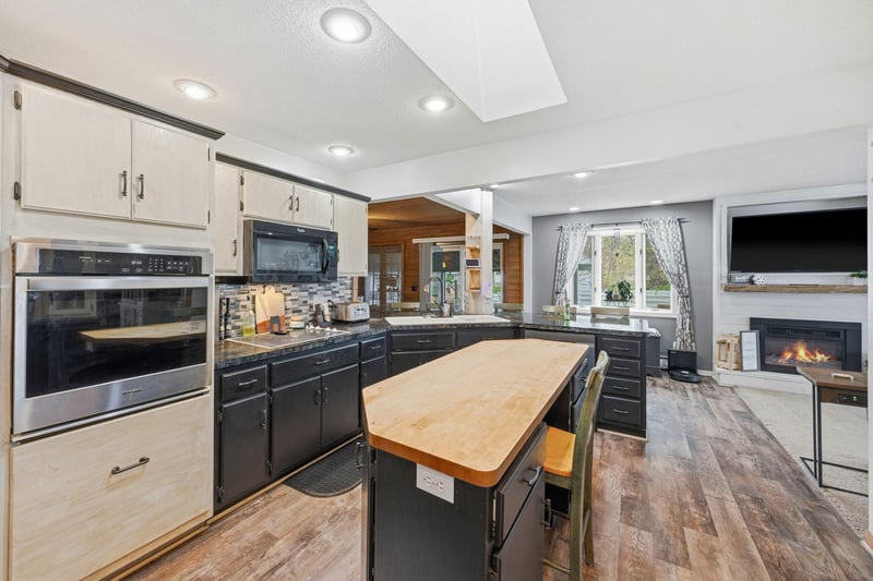 565 3rd Ave SW, Hutchinson, MN 55350