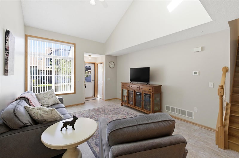 14211 Xenon St NW #11, Ramsey, MN 55303