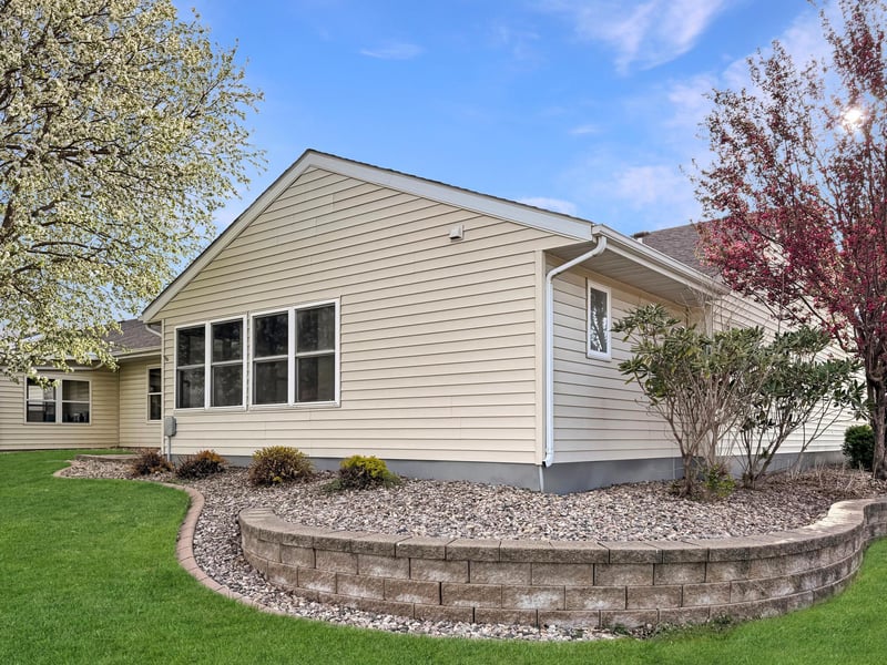 1004 Main St, Edgerton, MN 56128