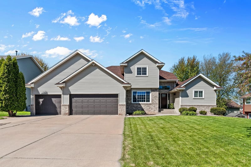 3406 Hartford Rd, Woodbury, MN 55125