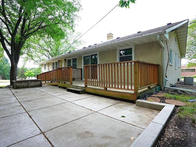 248 Ruth St N, Saint Paul, MN 55119