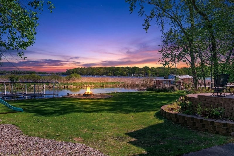 6129 Eagle Lake Dr, Maple Grove, MN 55369