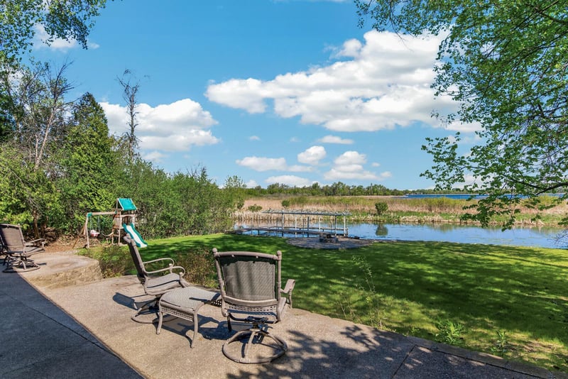 6129 Eagle Lake Dr, Maple Grove, MN 55369