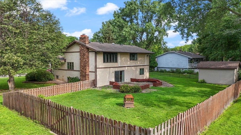 8300 Dupont Ave N, Brooklyn Park, MN 55444