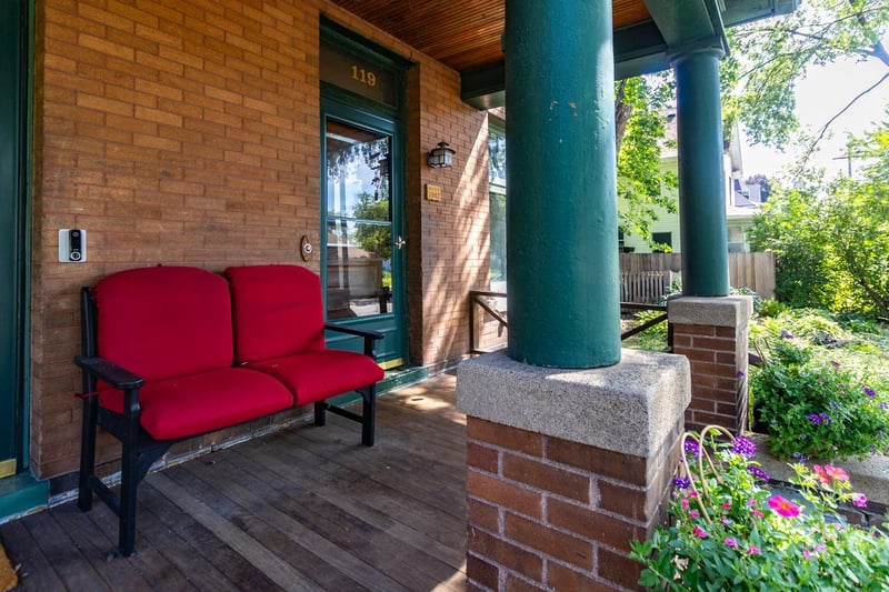 119 Isabel St E, Saint Paul, MN 55107