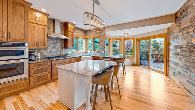 24149 Highview Ave, Lakeville, MN 55044