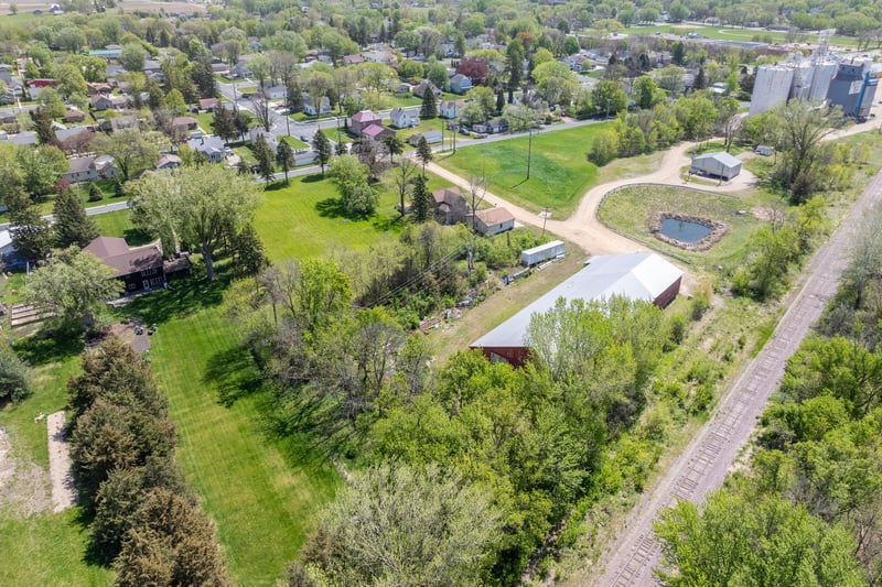 600 1st St N, Montgomery, MN 56069