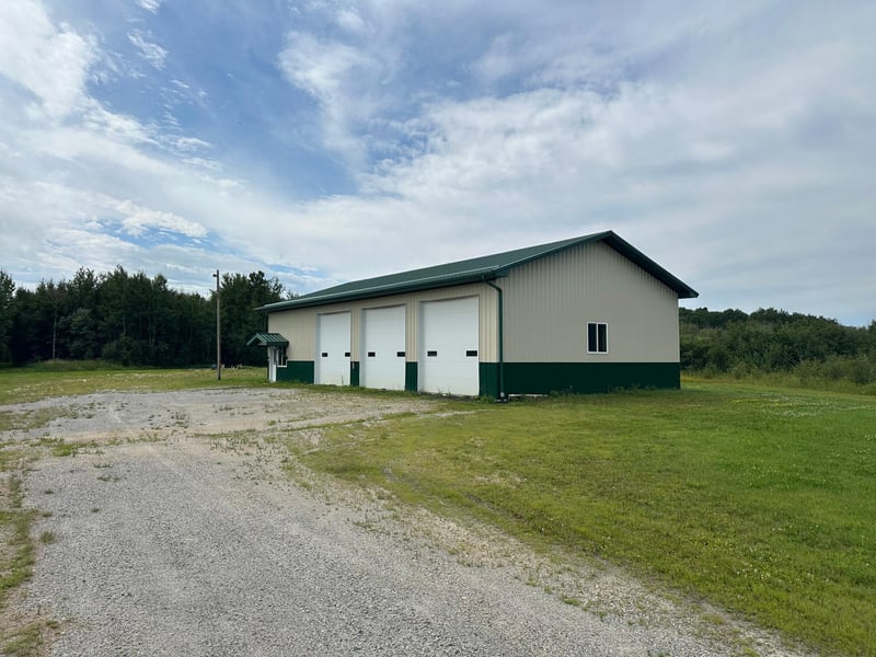 1935 8th St NW, Baudette, MN 56623