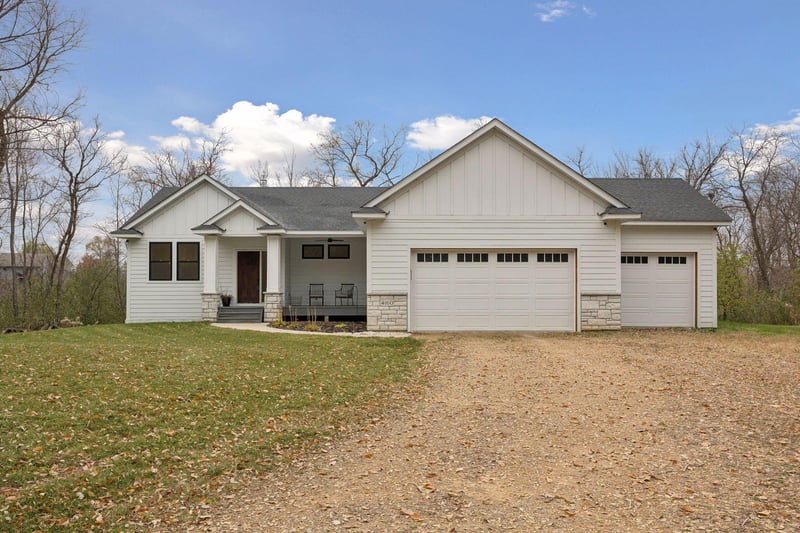 4160 Boulder Cir, Webster, MN 55088