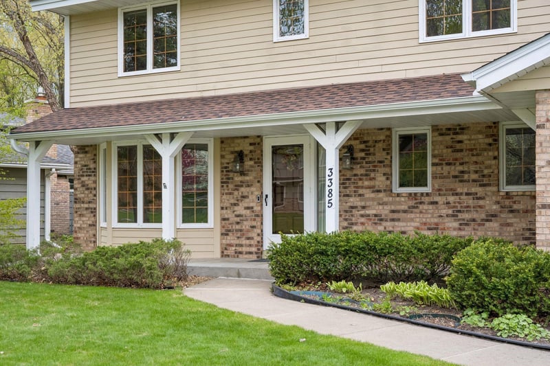 3385 Rosewood Ln N, Plymouth, MN 55441