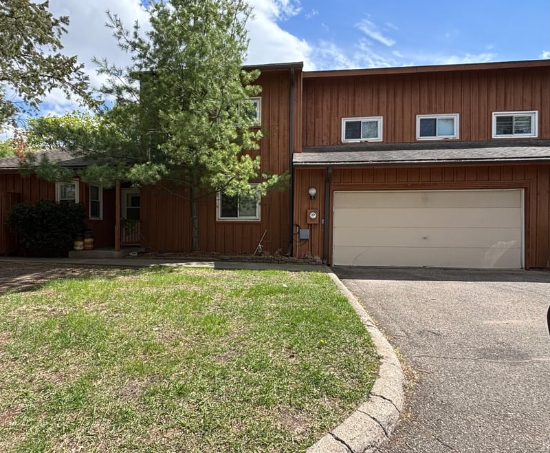 6843 York N, Brooklyn Center, MN 55429