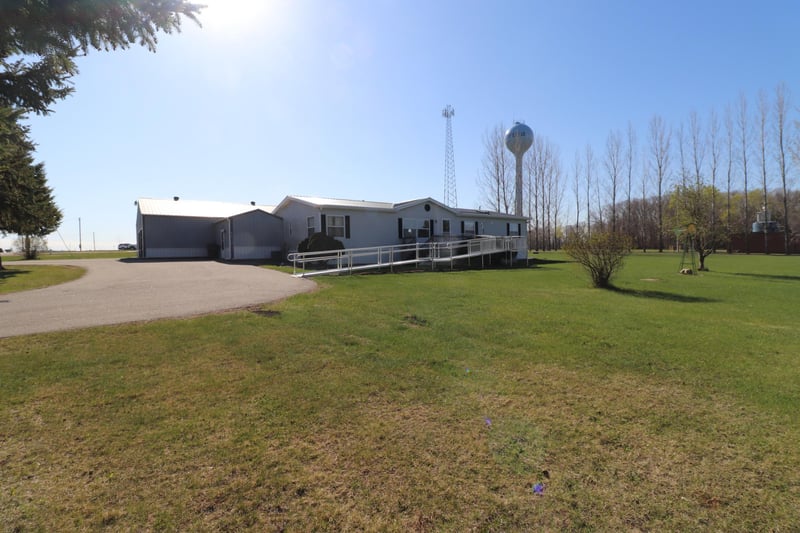 707 Summit Ave W, Clarissa, MN 56440