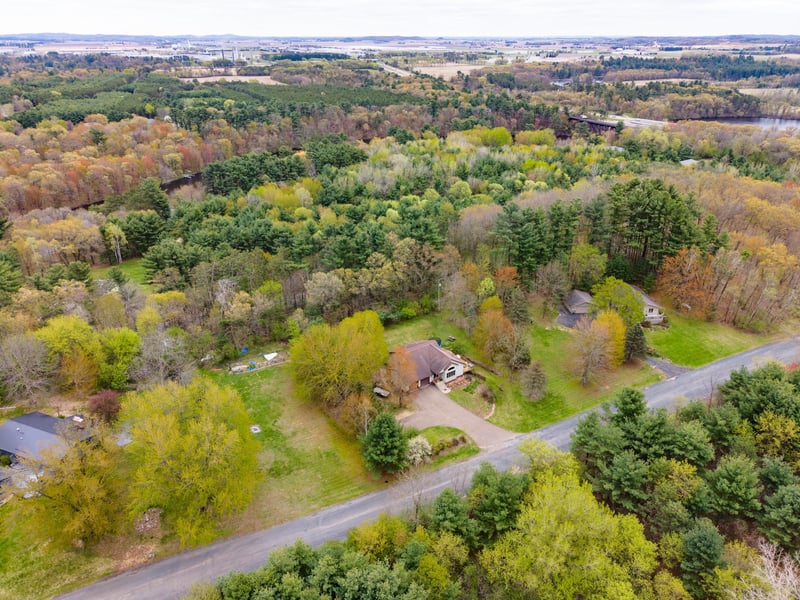 2418 Panorama Dr, Menomonie, WI 54751