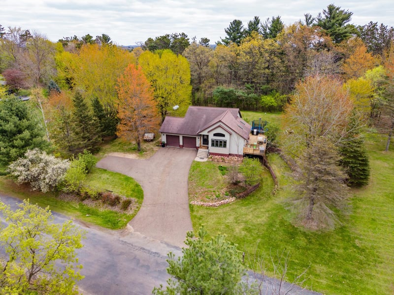 2418 Panorama Dr, Menomonie, WI 54751