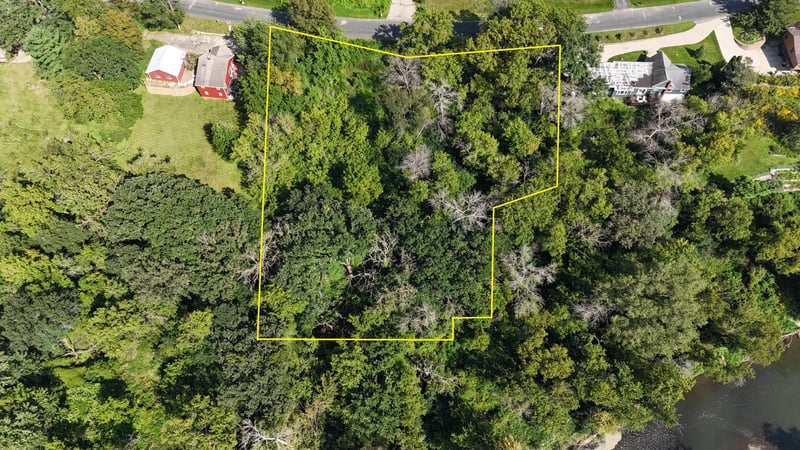 2421 East River Rd NE, Rochester, MN 55906