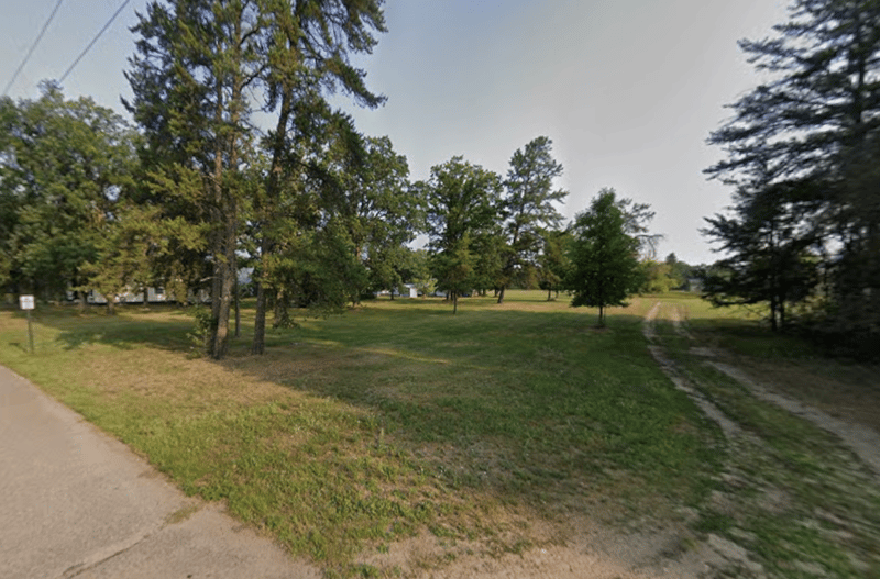 417 E Cedar St E, Motley, MN 56466