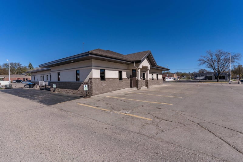 405 W Lincoln Ave, Fergus Falls, MN 56537