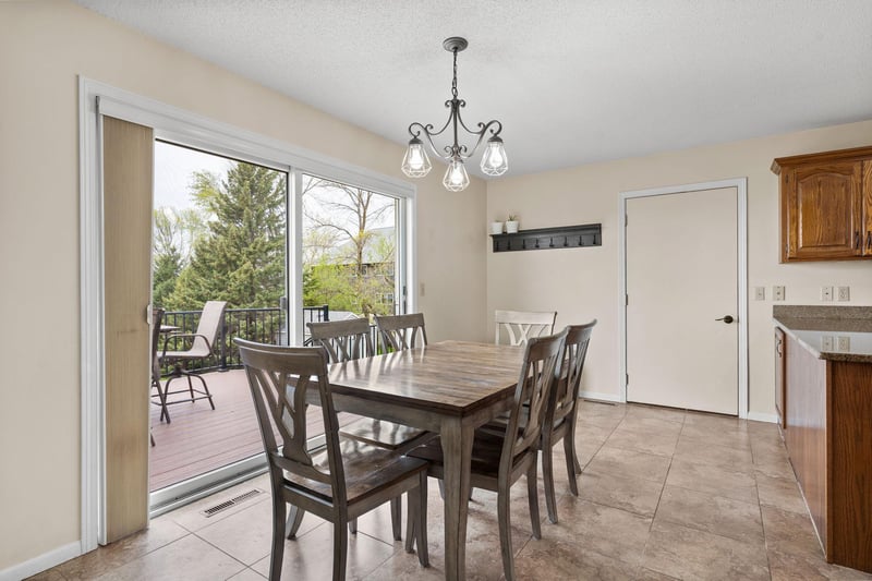602 6th St S, Ellendale, MN 56026