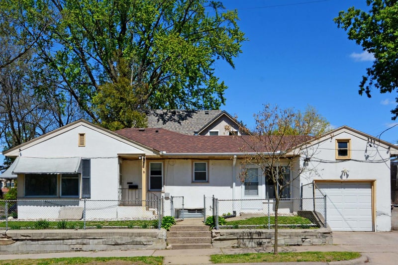 2122 30th Ave N, Minneapolis, MN 55411