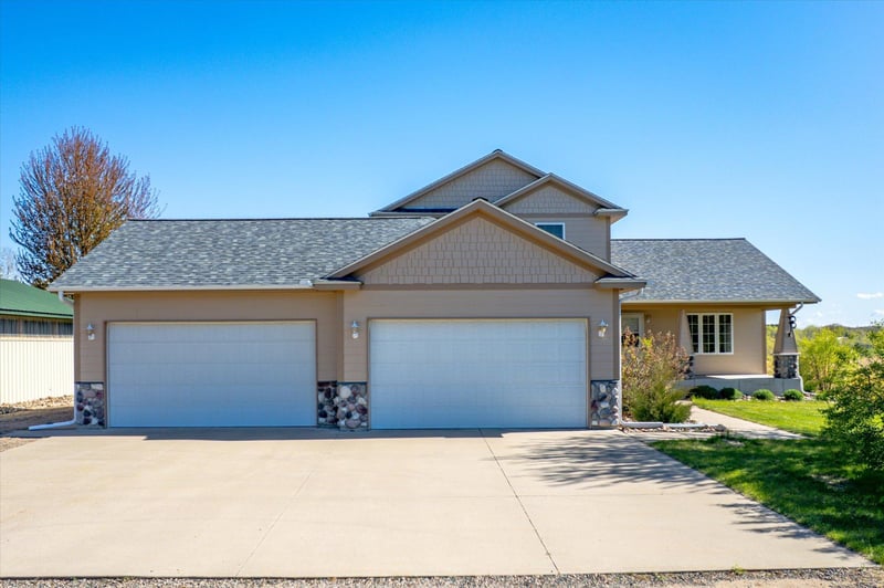 25827 Jarvis St NW, Zimmerman, MN 55398