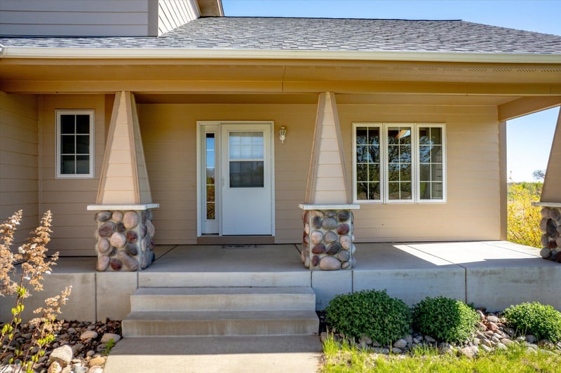 25827 Jarvis St NW, Zimmerman, MN 55398