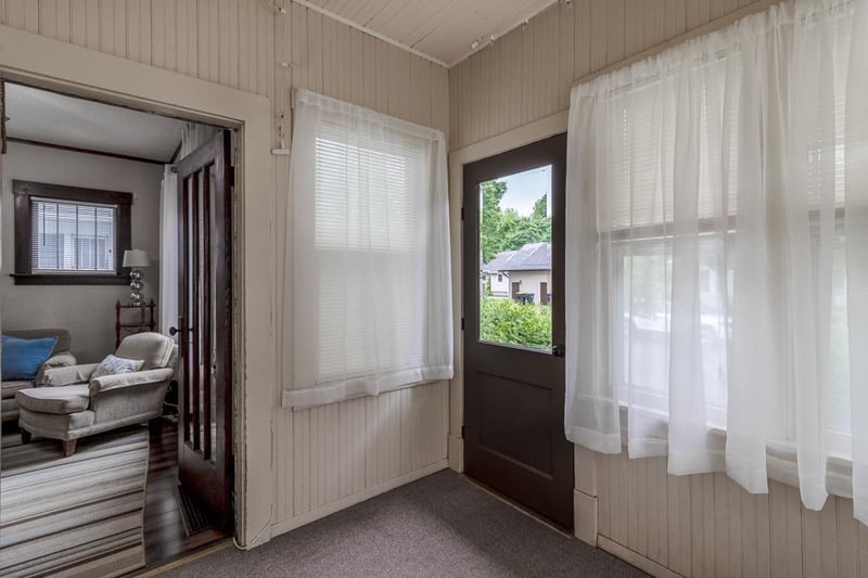 708 Lyndale St, North Mankato, MN 56003