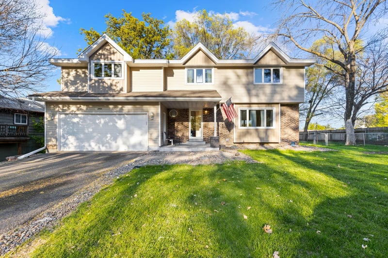 2904 Silver Lake Ct NE, Saint Anthony, MN 55421