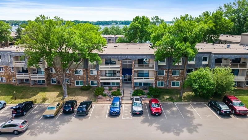 4387 Wilshire Blvd #203, Mound, MN 55364