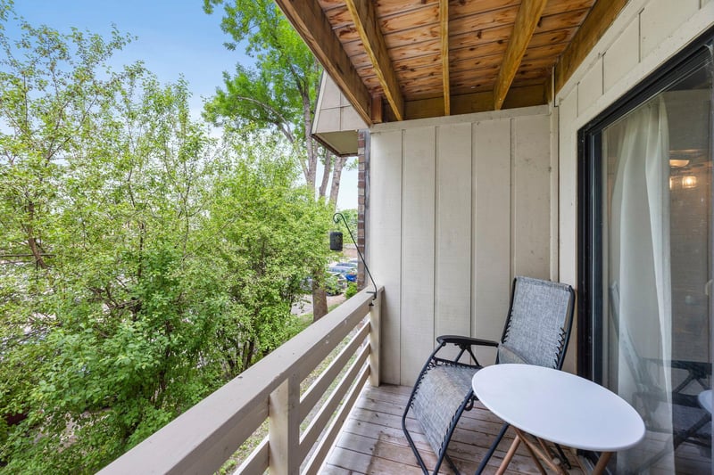 4387 Wilshire Blvd #203, Mound, MN 55364