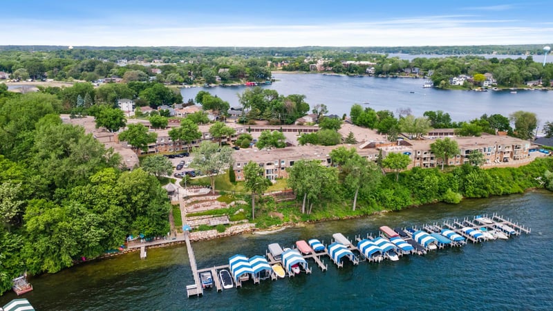 4387 Wilshire Blvd #203, Mound, MN 55364