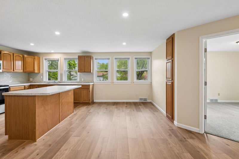 235 Dakota St, West Saint Paul, MN 55118
