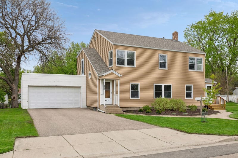 235 Dakota St, West Saint Paul, MN 55118