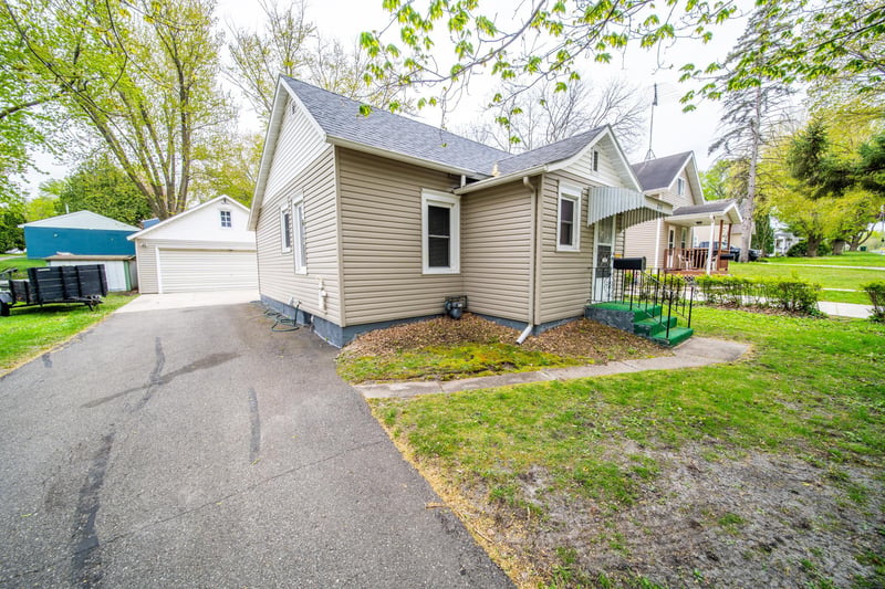 251 Linden Ave, Owatonna, MN 55060