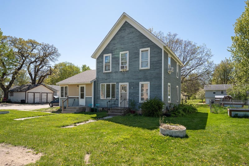 314 6th St N, Cannon Falls, MN 55009