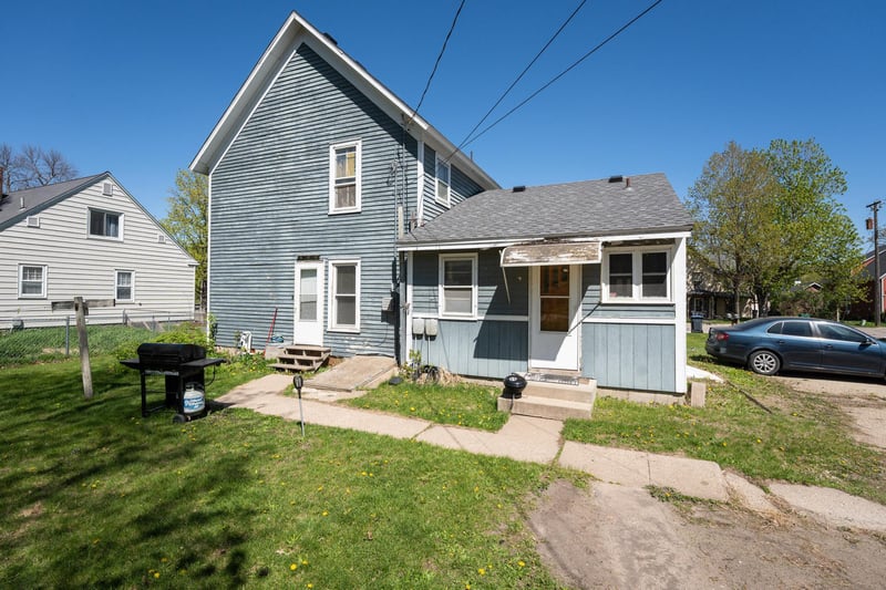 314 6th St N, Cannon Falls, MN 55009