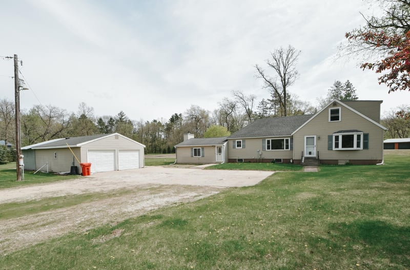 58196 County Road 21, Mazeppa, MN 55956
