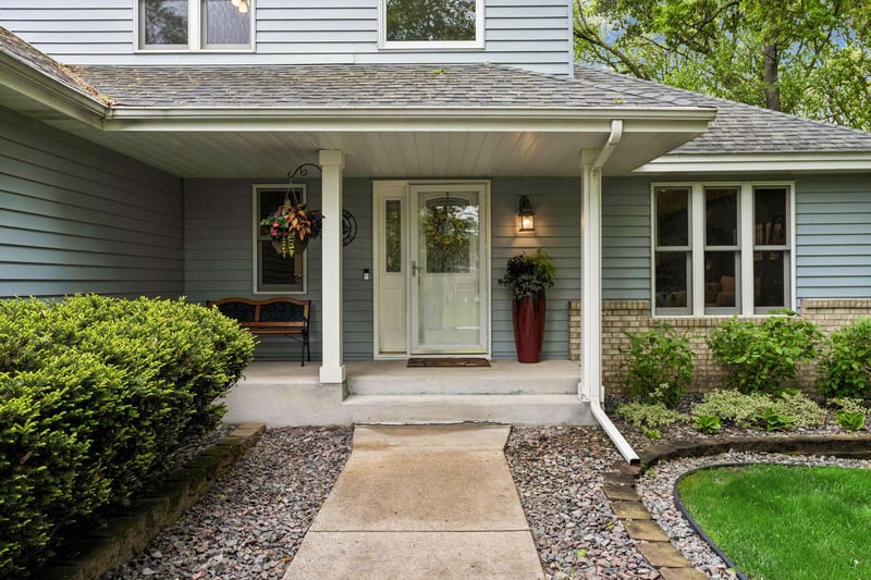 6054 174th Ave NW, Anoka, MN 55303