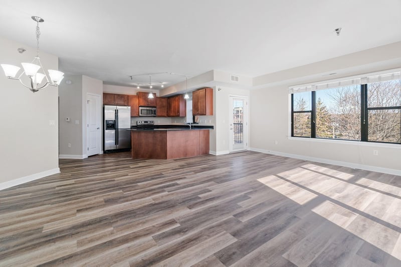 1155 Ford Rd #201, Saint Louis Park, MN 55426