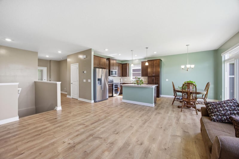 13208 Deerwood Ln N, Dayton, MN 55327