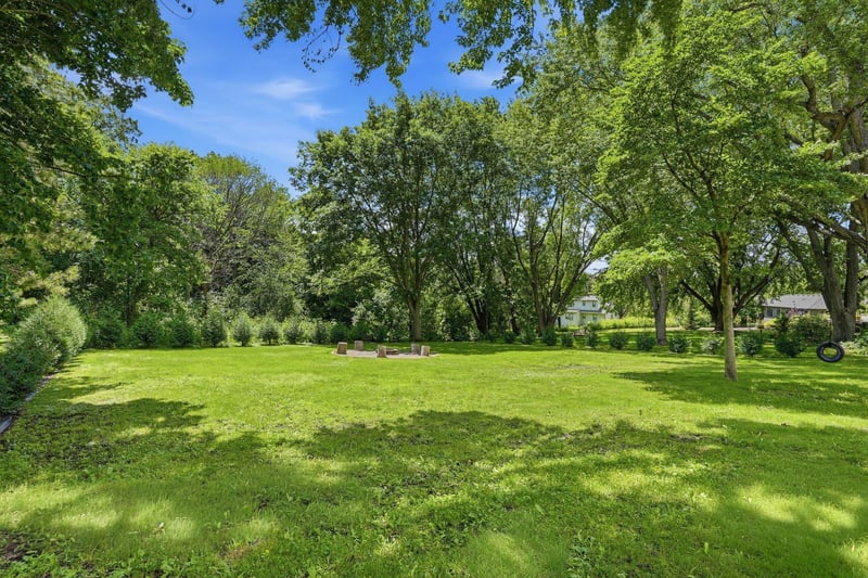 6525 Maple Dr, Waconia, MN 55387