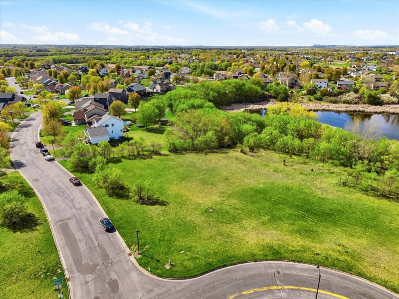 9540 Park Place Dr, Monticello, MN 55362