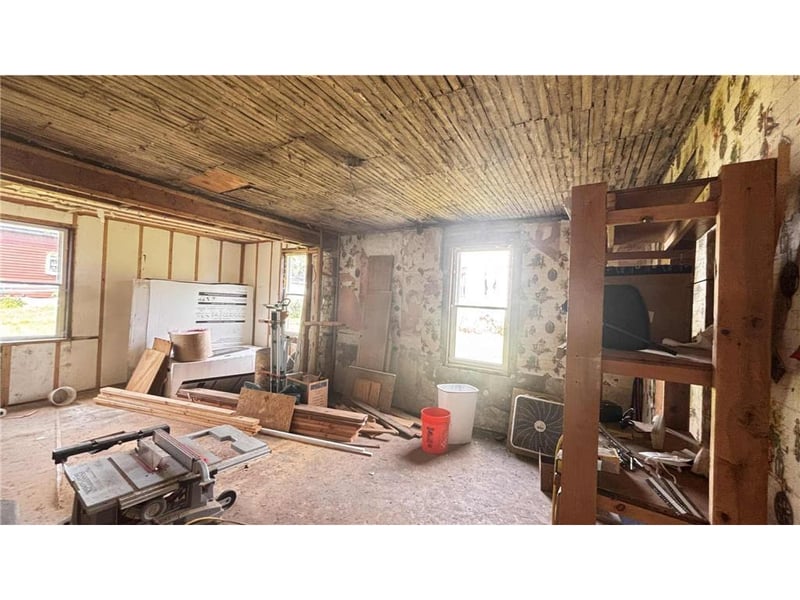 101 N Cedar St, Chaska, MN 55318