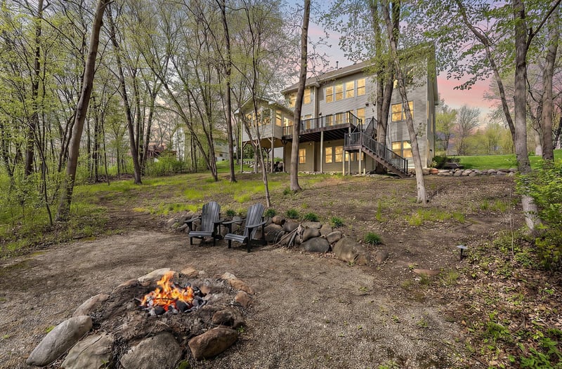 13724 Nevada Cir, Savage, MN 55378