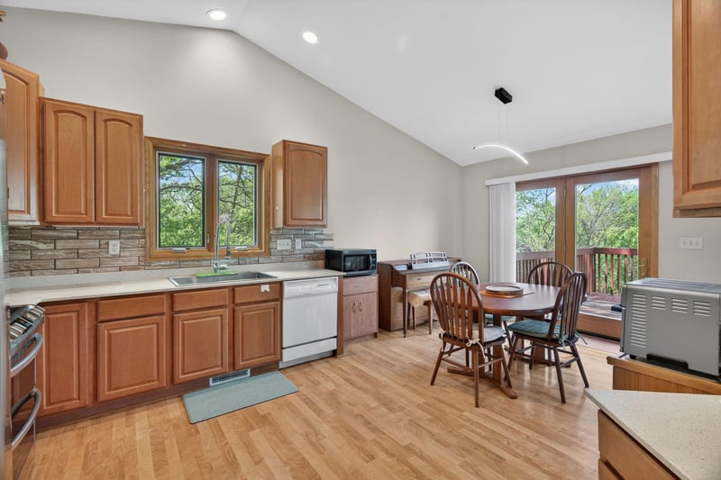 95 22nd St SW, Rochester, MN 55902