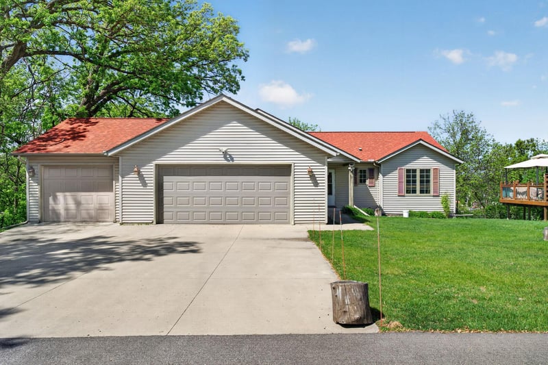95 22nd St SW, Rochester, MN 55902